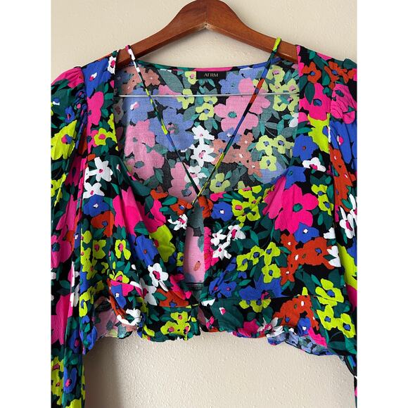 Afrm Valeria Floral Cropped Keyhole Top Size Medium - Picture 3 of 8